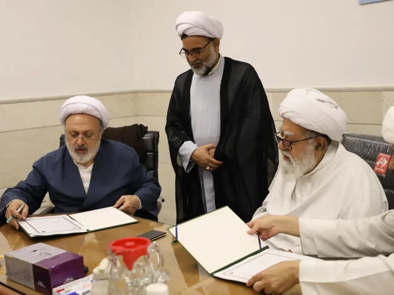 تصویر خبر: گزارش تصویری | امضای تفاهم‌نامه همکاری میان جامعه آل‌البیت(علیهم السلام) و مؤسسه علم، تمدن و عرفان